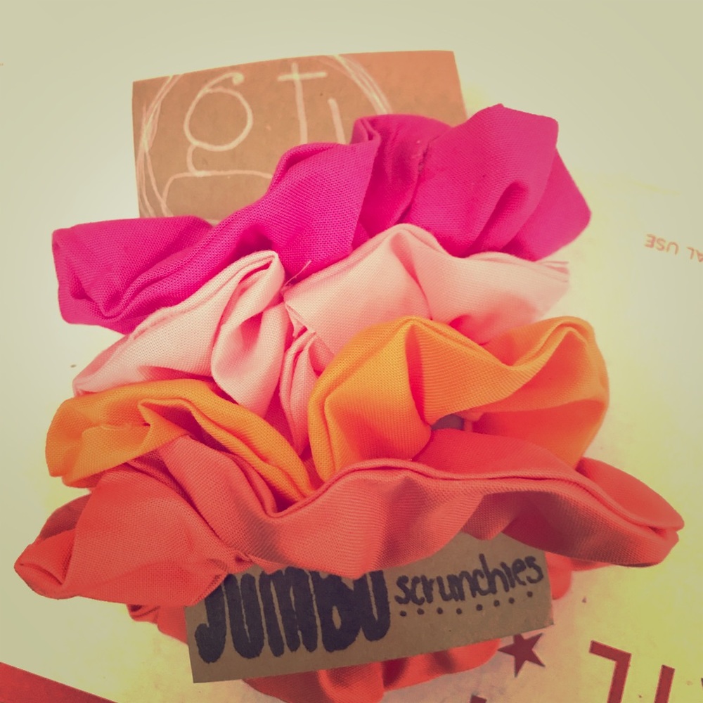 3 for $5 🌻🍑PEACHY JUMBO VSCO SCRUNCHIES🍑🌻